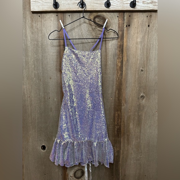 Nasty Gal Ruffle Hem Sequin Cami Mini Dress in Purple Size 2 - Picture 4 of 17